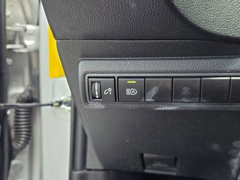 Used 2022 Toyota Corolla LE FWD image 21