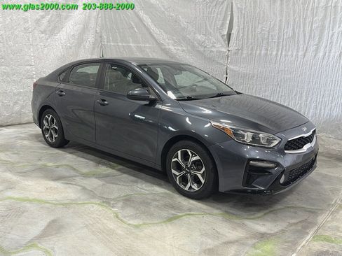 Used 2019 Kia Forte LXS FWD image 2