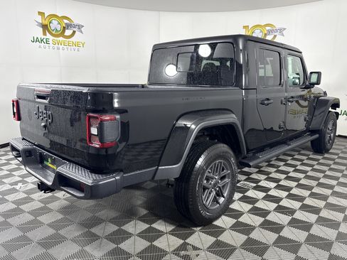 New 2026 Jeep Gladiator Sport image 10