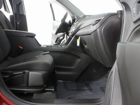 Used 2024 Chevrolet Equinox LT image 20
