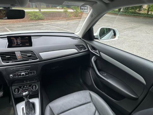 Used 2017 Audi Q3 2.0T Premium FWD image 34