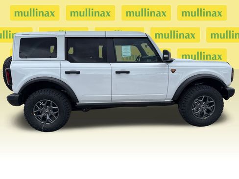 New 2025 Ford Bronco Badlands image 17