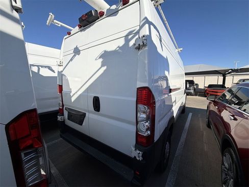 Used 2022 RAM ProMaster 2500 w/ Driver Convenience Group image 3