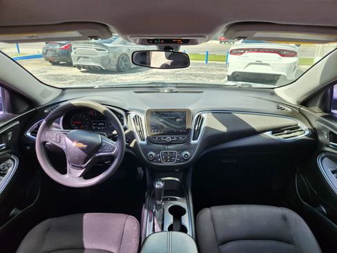 Used 2020 Chevrolet Malibu LT image 16