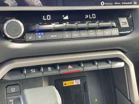 Used 2024 Toyota Tundra Limited image 13