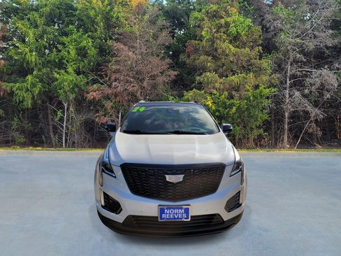 Used 2024 Cadillac XT5 Premium Luxury w/ Technology Package FWD image 2