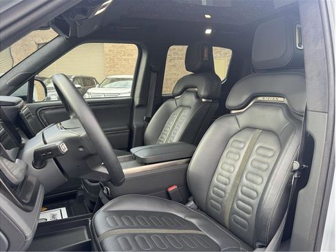 Used 2022 Rivian R1T Adventure image 18