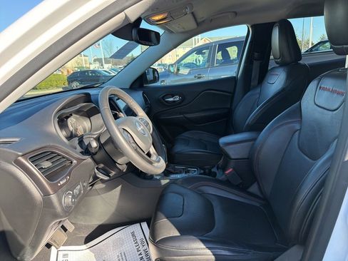 Used 2022 Jeep Cherokee Trailhawk w/ Premium Leather Package image 3