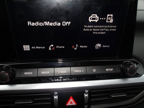 Used 2023 Kia Forte LXS w/ LXS Technology Package image 11