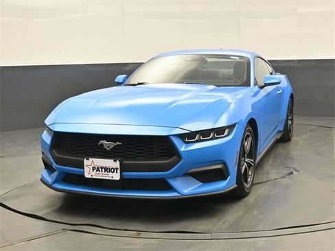 Used 2024 Ford Mustang Premium image 8