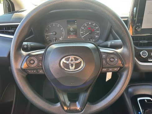Used 2024 Toyota Corolla LE FWD image 30