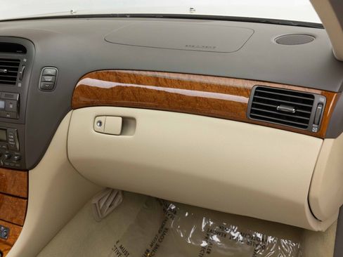 Used 2005 Lexus LS 430 RWD image 14
