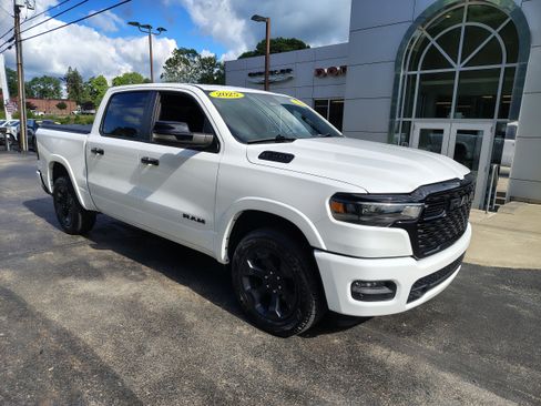 Certified 2025 RAM 1500 Big Horn AWD/4WD image 2