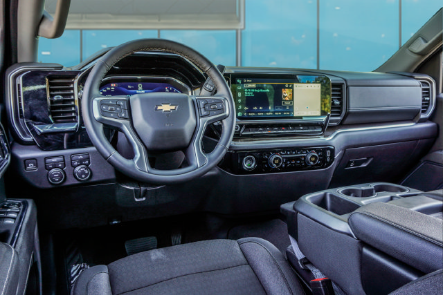 Used 2024 Chevrolet Silverado 1500 LT AWD/4WD image 31