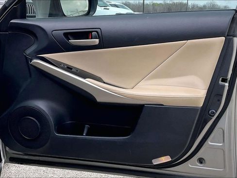 Used 2018 Lexus IS 300 w/ Comfort Package image 29