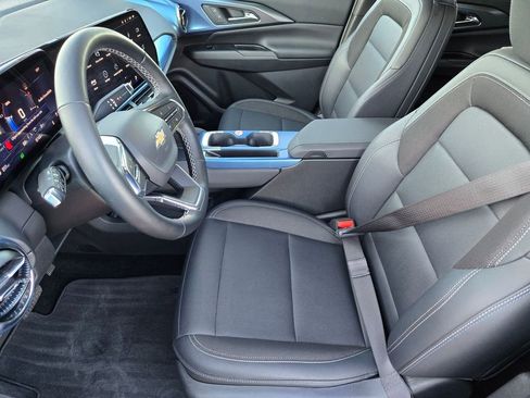 Used 2025 Chevrolet Equinox EV LT w/ Convenience Package image 10