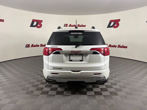 Used 2019 GMC Acadia Denali w/ Technology Package FWD image 5