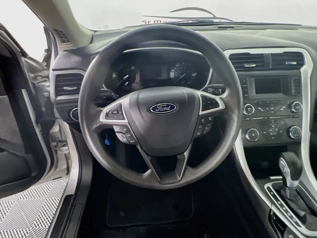 Used 2016 Ford Fusion S FWD image 12