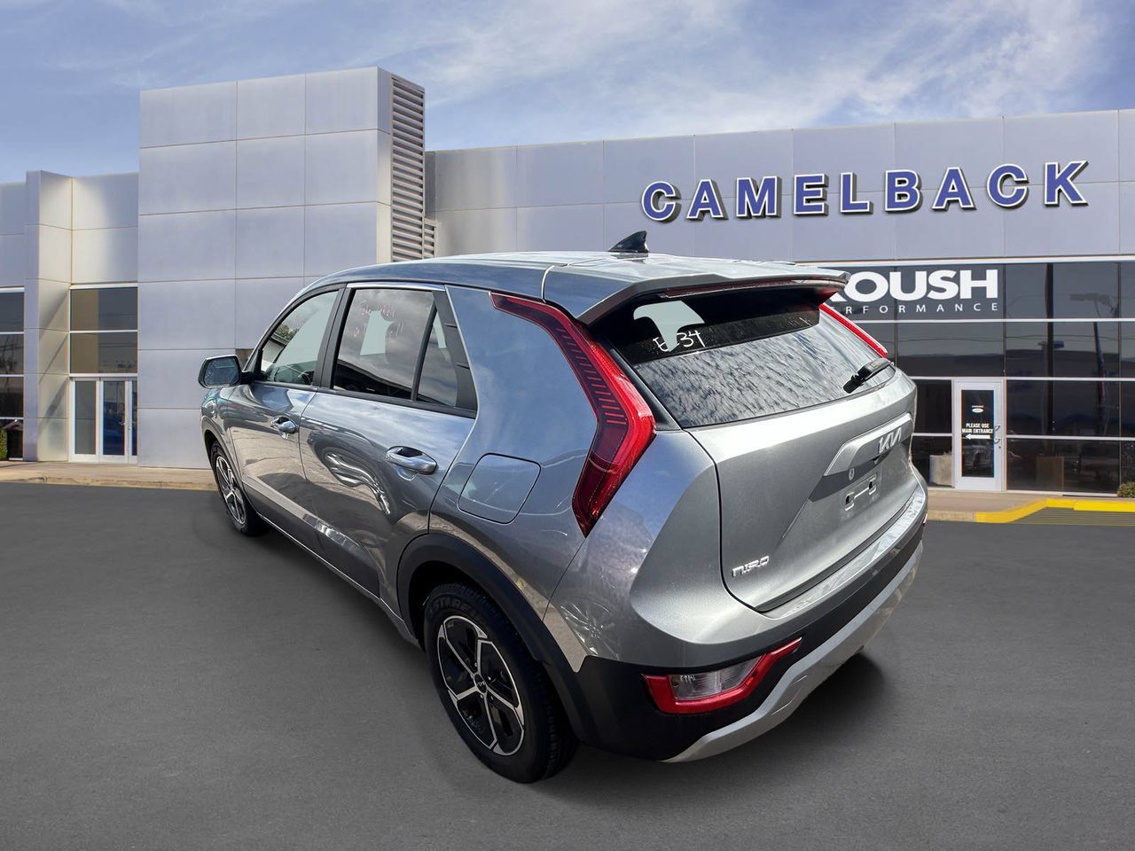 Used 2023 Kia Niro LX FWD image 6