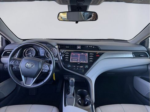 Used 2020 Toyota Camry SE w/ Carpet Mat Package FWD image 22