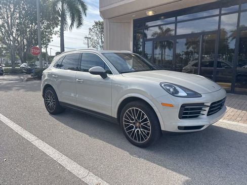 Used 2021 Porsche Cayenne image 2