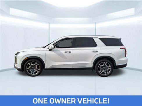 Used 2024 Hyundai Palisade Limited AWD/4WD image 2