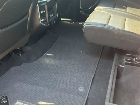 Used 2019 RAM 1500 Laramie AWD/4WD image 44