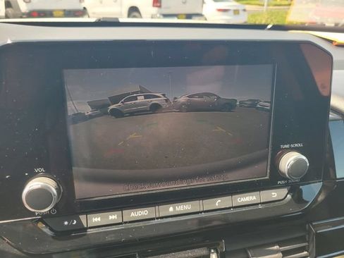 Certified 2022 Nissan Pathfinder SV w/ SV Premium Package FWD image 22