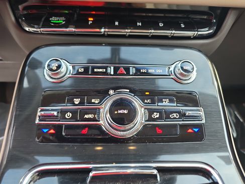 Certified 2023 Lincoln Nautilus AWD w/ Premium Package image 21