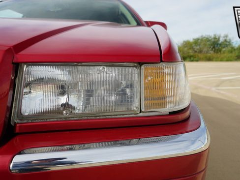 Used 2001 Cadillac Eldorado ESC w/ Comfort/Convenience Pkg image 10