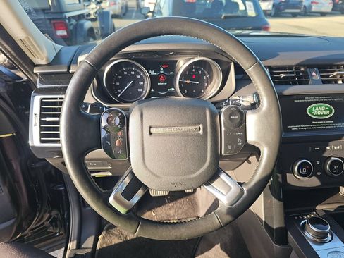 Used 2020 Land Rover Discovery SE AWD/4WD image 5