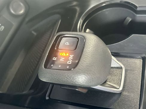 Used 2025 Nissan Rogue SV AWD/4WD image 21