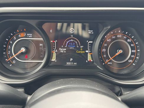 Used 2025 Jeep Wrangler Unlimited Rubicon AWD/4WD image 27