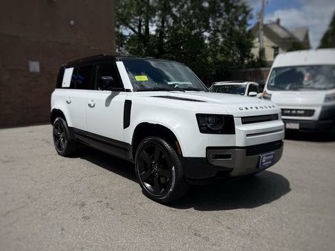 Used 2022 Land Rover Defender 110 X-Dynamic HSE AWD/4WD image 3