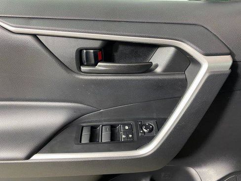 Certified 2023 Toyota RAV4 LE image 21