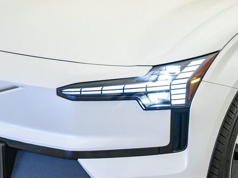 New 2026 Volvo EX30 Plus image 9
