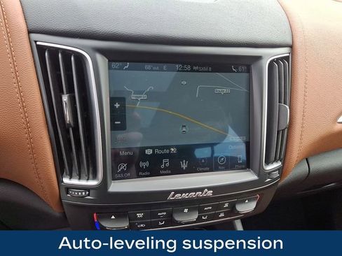Used 2020 Maserati Levante image 9