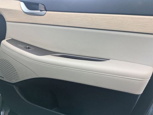 Used 2025 Hyundai Palisade Limited image 34