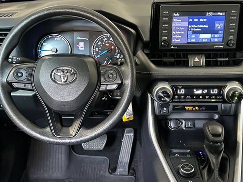 Used 2022 Toyota RAV4 LE AWD/4WD image 14