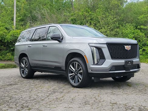 Used 2026 Cadillac Escalade Sport w/ Touring Package AWD/4WD image 3