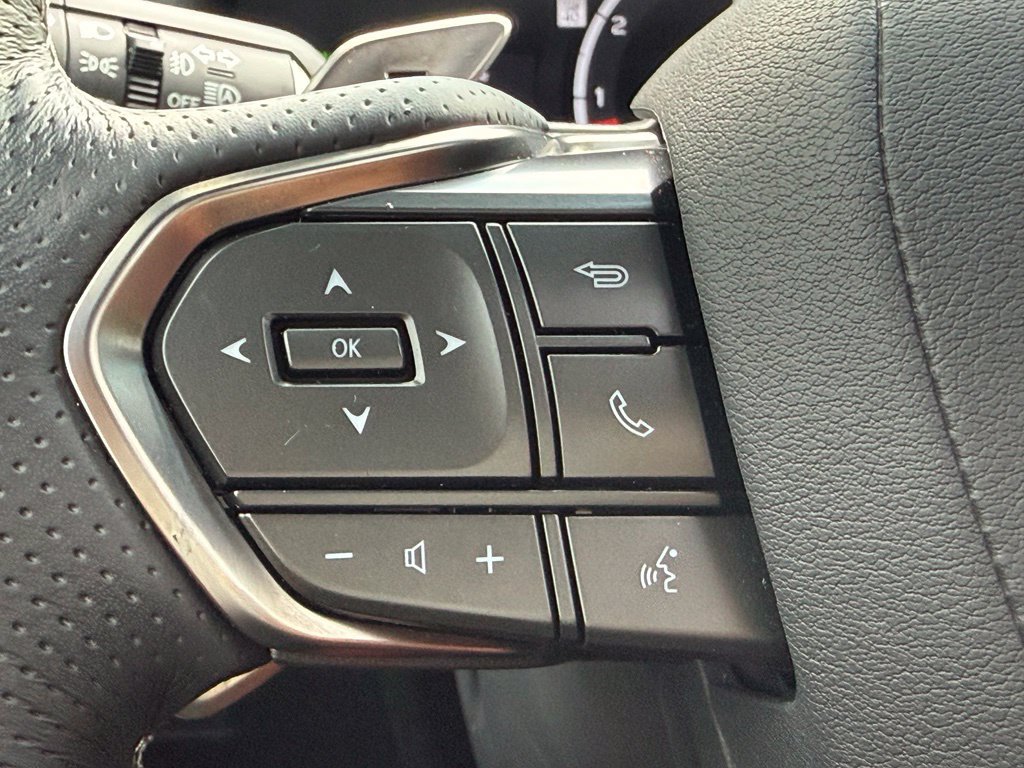 Used 2025 Lexus LX 600 F Sport AWD/4WD image 20