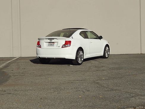 Used 2013 Scion tC image 3