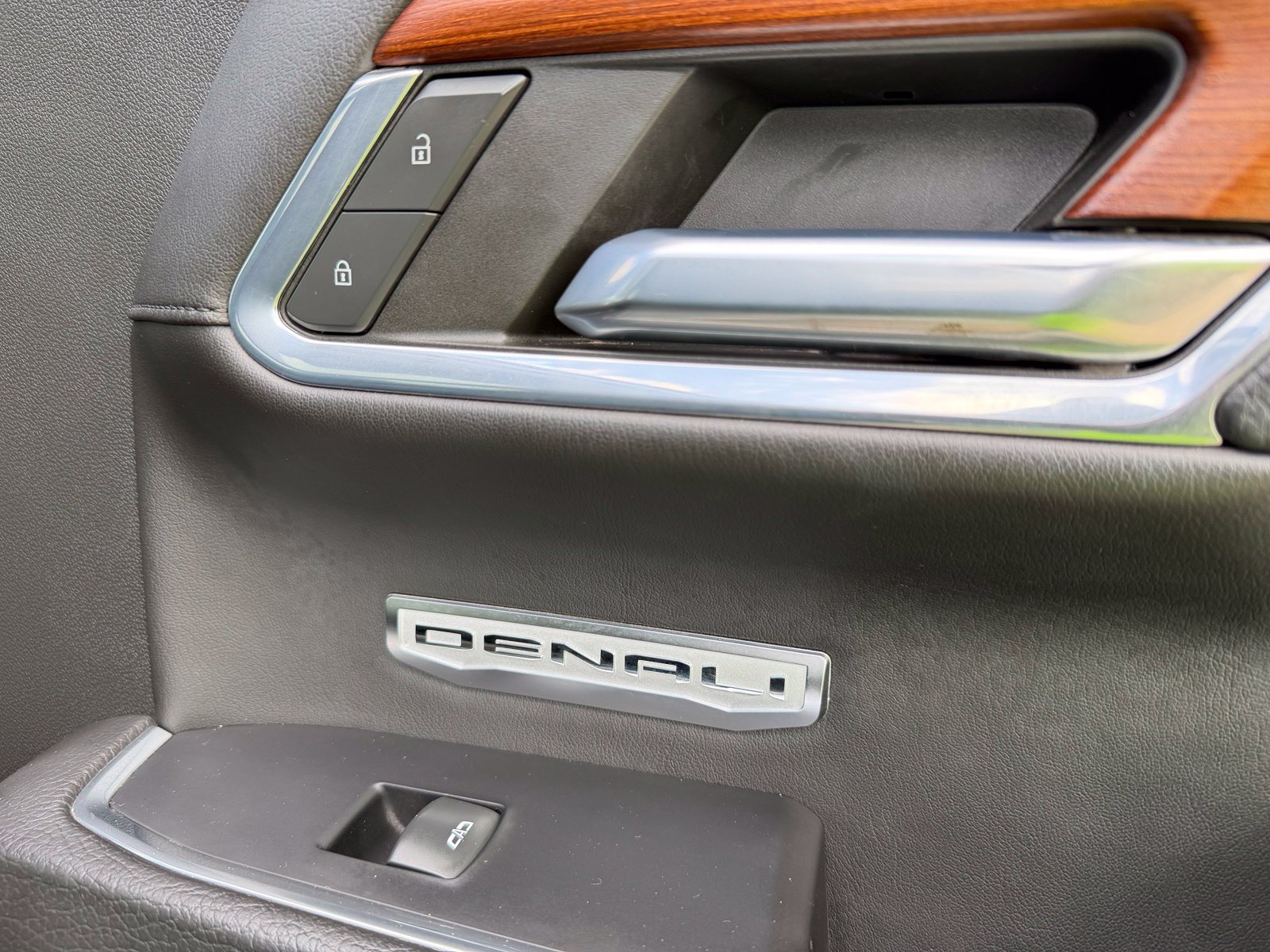 Used 2022 GMC Sierra 1500 Denali AWD/4WD image 38