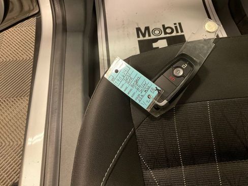 Used 2021 Ford EcoSport SE w/ Interior Protection Package image 23