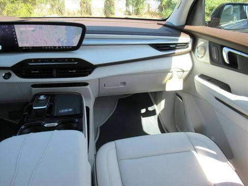 New 2026 Buick Enclave Avenir w/ Super Cruise Package image 14