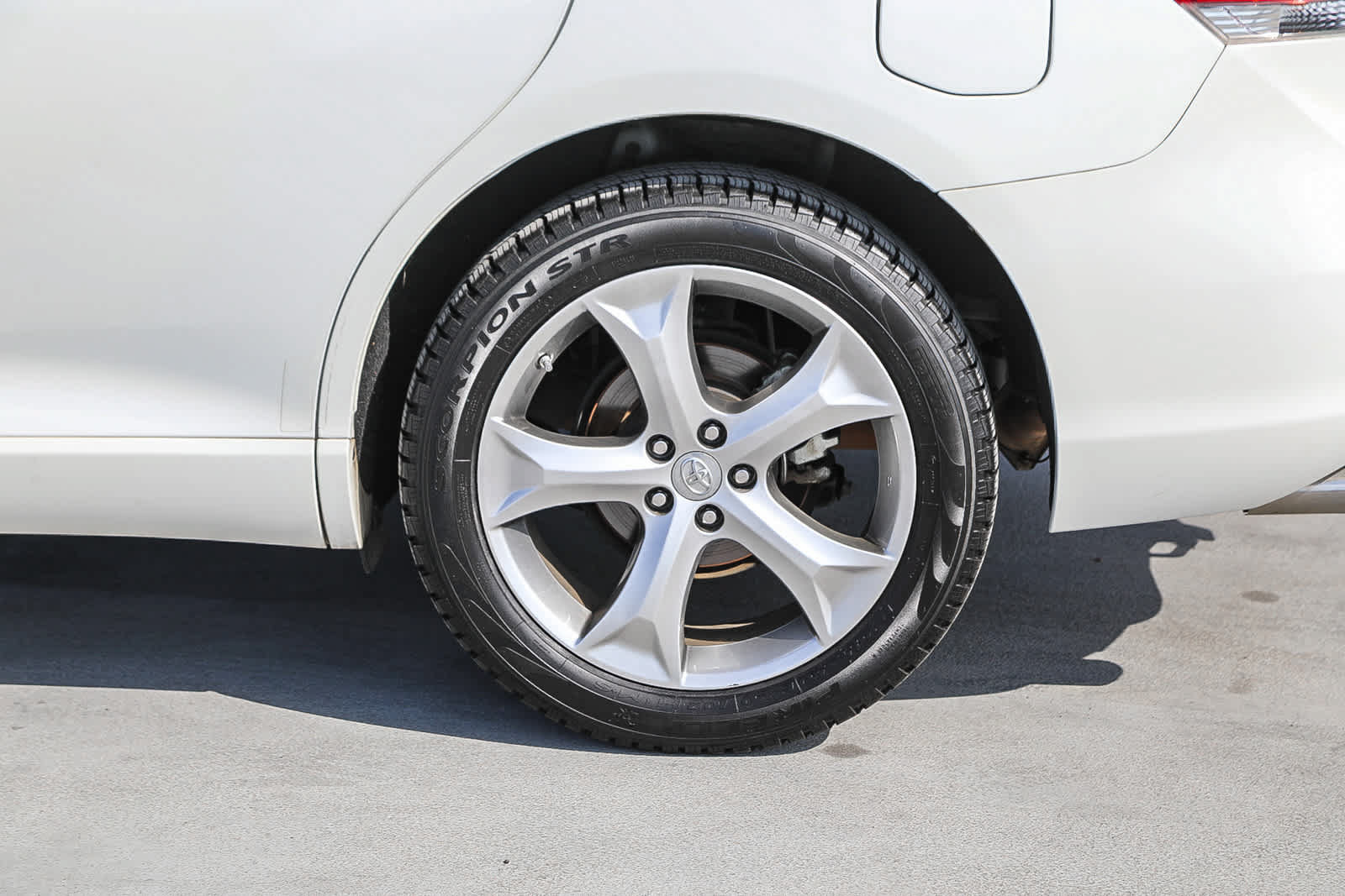 Used 2013 Toyota Venza LE FWD image 11