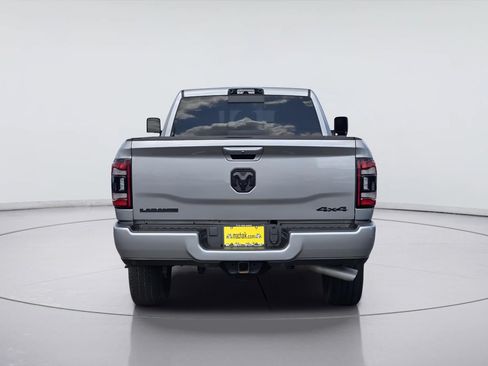 Used 2022 RAM 3500 Laramie AWD/4WD image 7