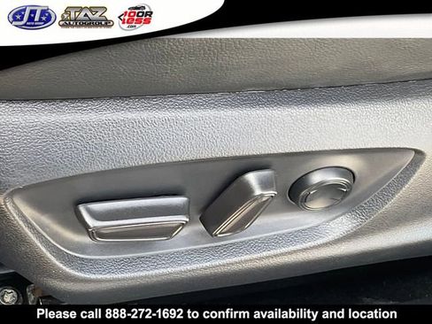 Used 2019 Toyota Camry FWD image 15