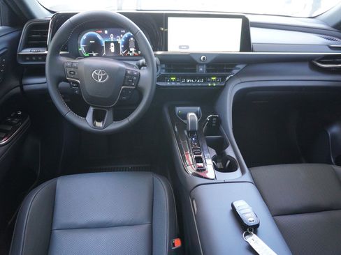 New 2026 Toyota Crown Signia AWD/4WD image 2