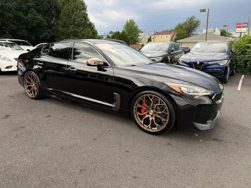 Used 2018 Kia Stinger GT1 RWD image 13